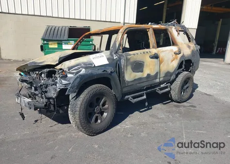 2022 Toyota 4Runner Sr5 z USA, uszkodzony, nr VIN JTEMU5JR7N6049387